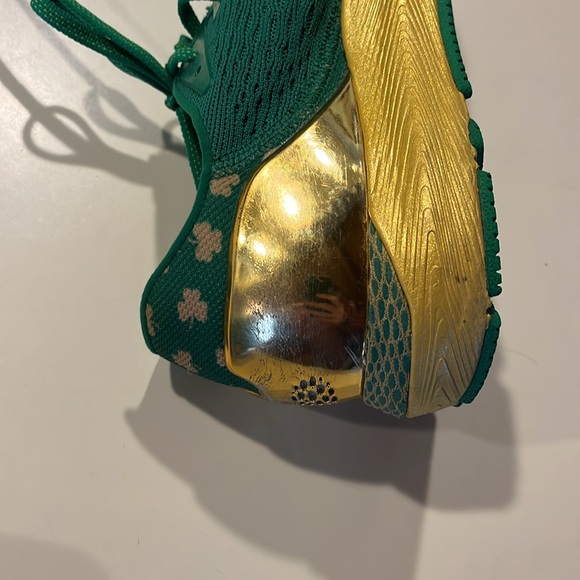 Under Armour Hovr Sonic Norte Dame Irish shoes - Picture 6 of 7